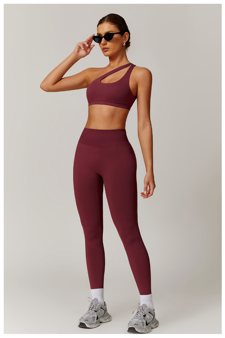 Essential Day-wear Sculpt Seamless Strapped Sports Bra